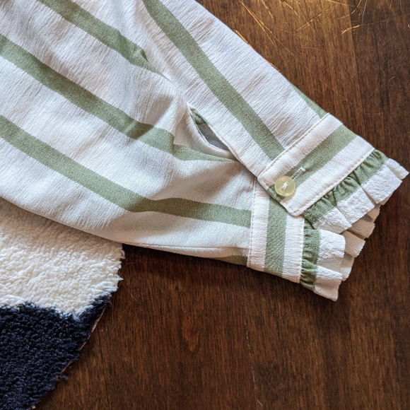 CREPE STRIPE BLOUSE - Picture 3 of 7